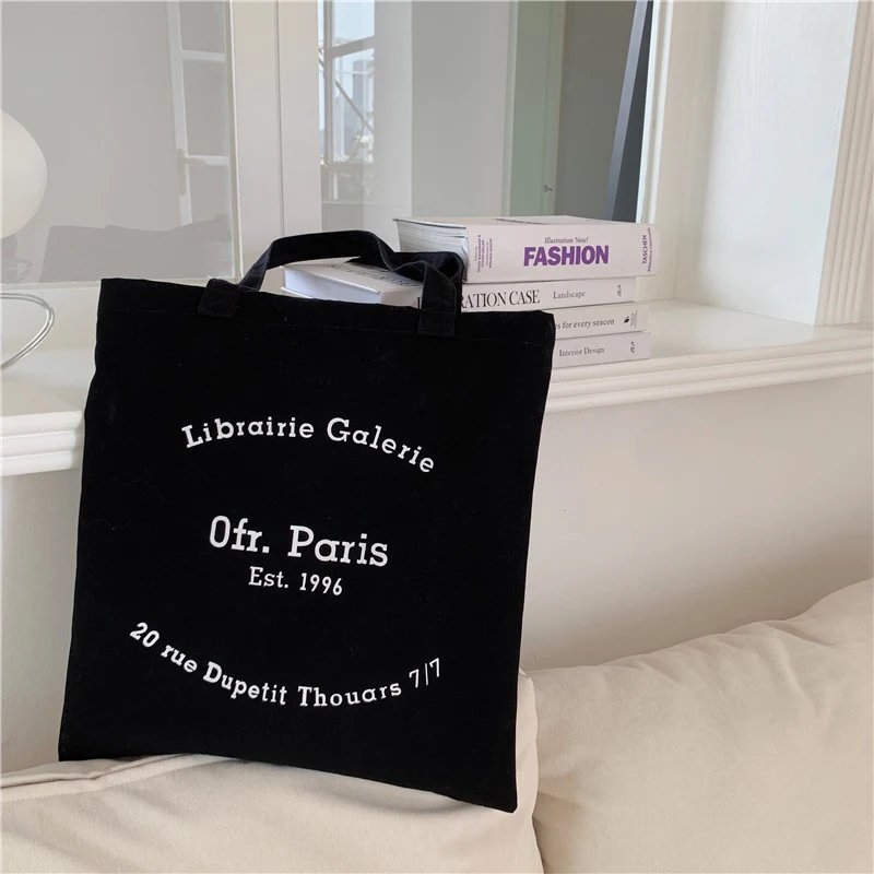 Sac à bandoulière unique pour femme étudiante, sac en tissu pour le shopping, léger et pratique, idéal pour transporter vos affaires avec élégance.