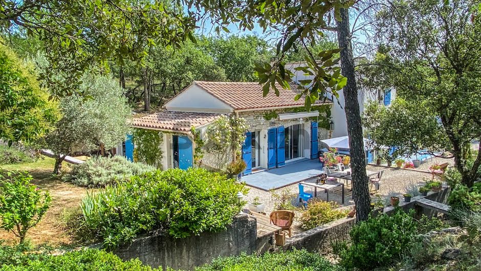 Vente propriété 7 pièces 162 m² à Uzès (30700), 550 000 €