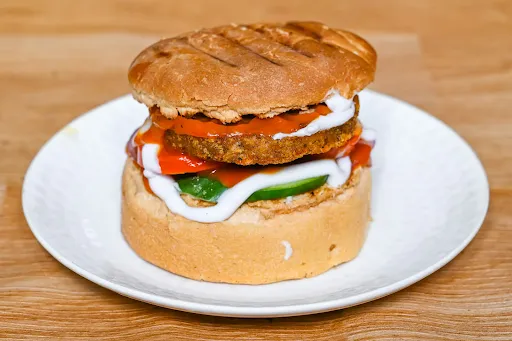 Paneer Tikki Crispy Spicy Burger