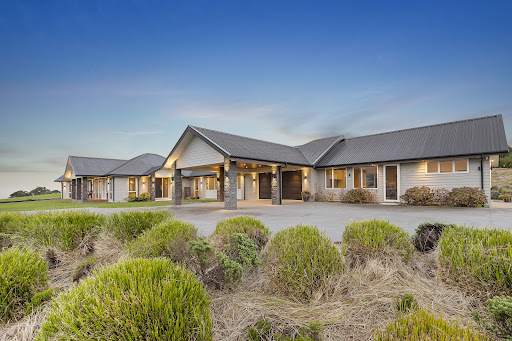 Modern house with natural garden in this luxury house for sale in Pukekohe