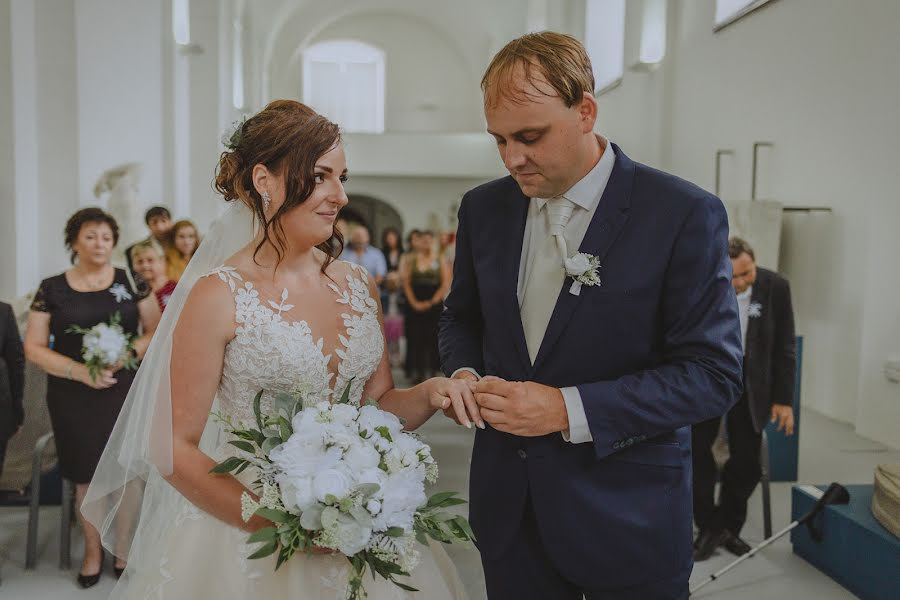 Wedding photographer Lucie Vočadlová (fotograftrutnov). Photo of 28 September 2022