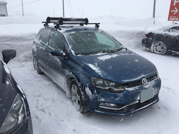 ポロの雪と愛車に関するカスタム事例の投稿画像1枚目