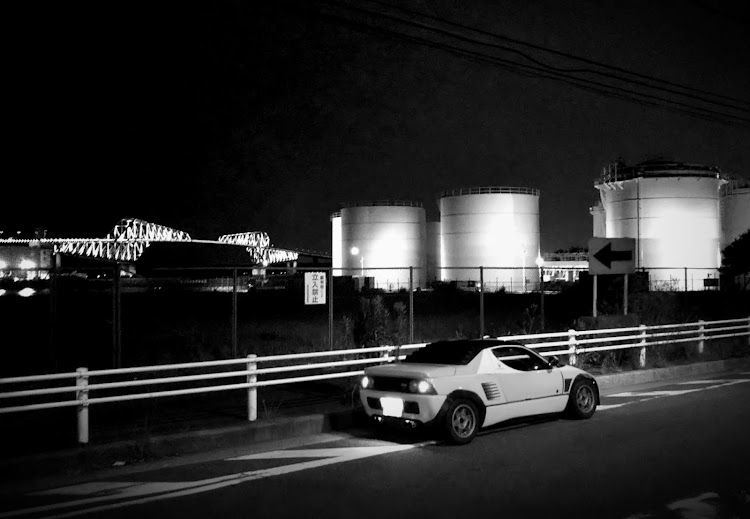 AZ-1の夜景と愛車・大人の夜・埠頭映え・都会の夜に関するカスタム事例の投稿画像2枚目