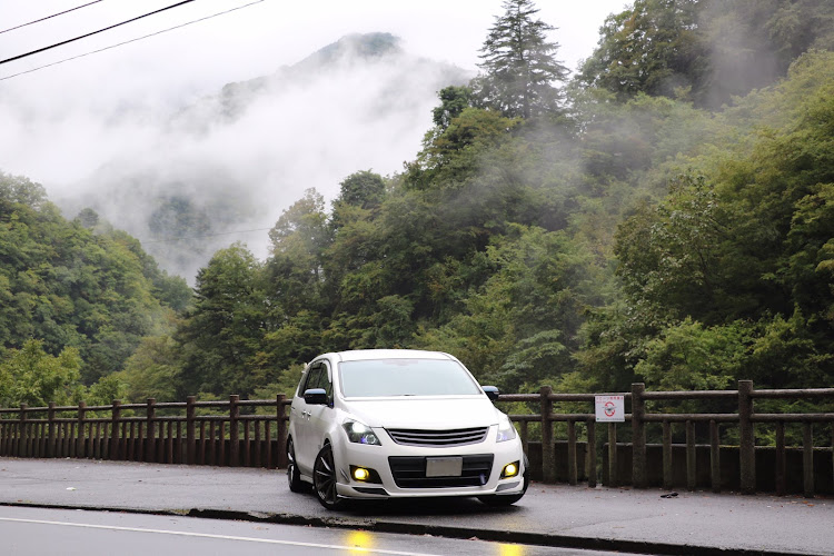 MPVのドライブ・奥多摩湖・ダム放水に関するカスタム事例の投稿画像3枚目