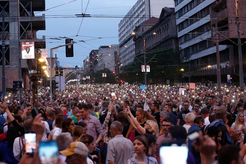 Završen protest Srbija protiv nasilja, saobraćaj uspostavljen