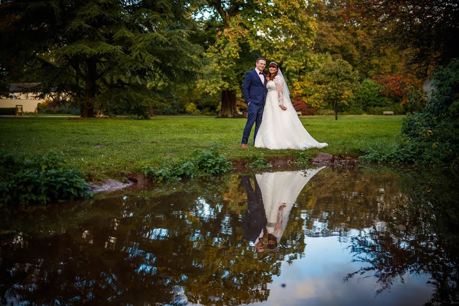 Wedding photographer Theo Southee (theosoutheephoto). Photo of 1 July 2019