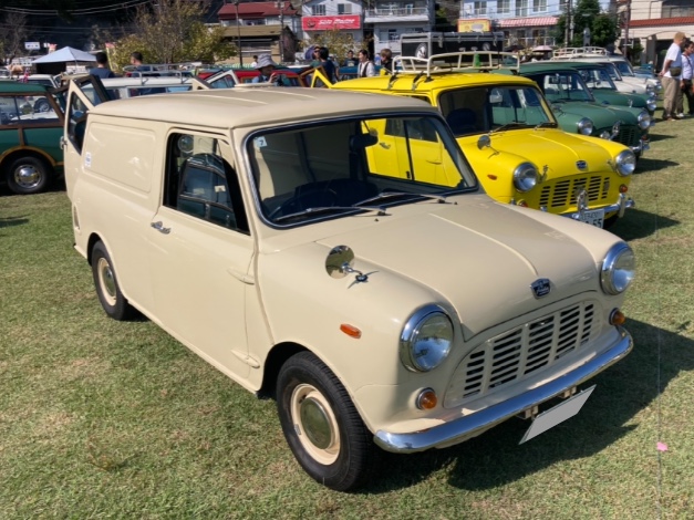 ミニクーパー1.3の毎回いいねありがとうございます🙏・イベント会場のギャラリーの車も👍・クラシックミニ保存会・絶版車愛好会❣️・昭和の車といつまでも〜に関するカスタム事例の投稿画像32枚目