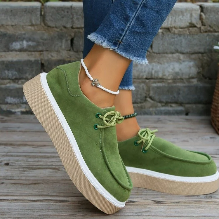 Chaussures de planche à plateforme à lacets pour femmes, rétro et tendance, bout rond, pour un look stylé et un confort optimal.