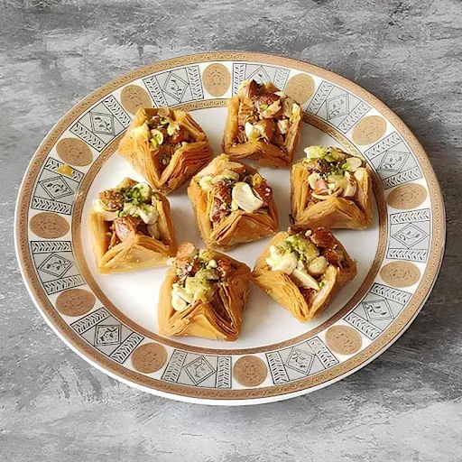 Dry Fruit Pyramid Baklava