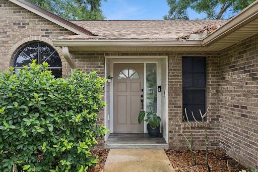 House with garden 3