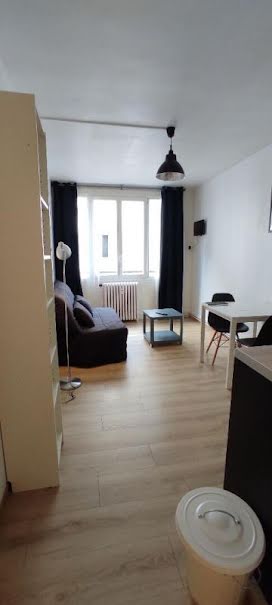 Location meublée appartement 1 pièce 18 m² à Le Havre (76600), 450 €