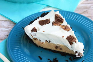 Peanut Butter Cup Cool Whip Pie