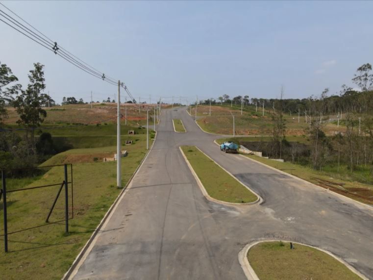 Terrenos à venda Cézar de Souza