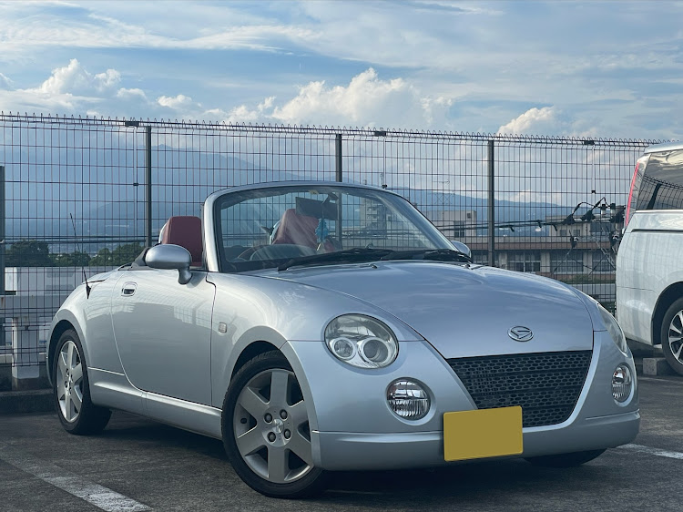 コペンのコペンl880k・単身赴任・静岡県・赤レザーシートに関するカスタム事例の投稿画像1枚目