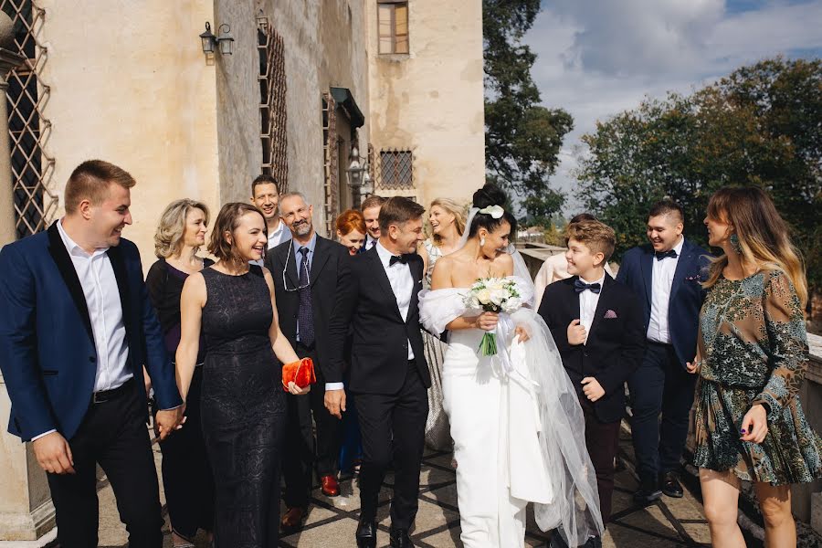 Fotógrafo de casamento Vitalik Gandrabur (ferrerov). Foto de 8 de maio 2019