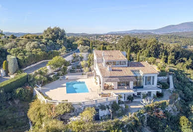 House with pool and terrace 9