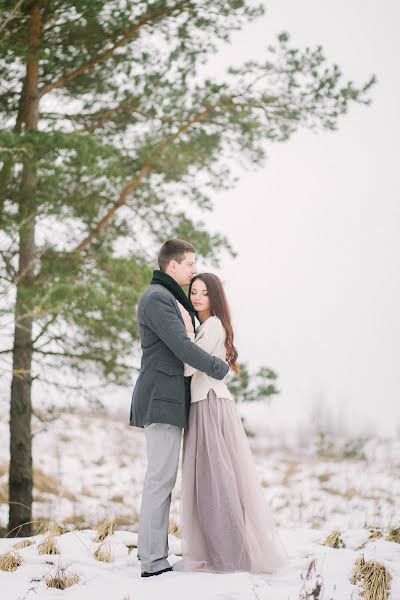 Fotógrafo de casamento Alina Petrova (alya2016). Foto de 6 de fevereiro 2017