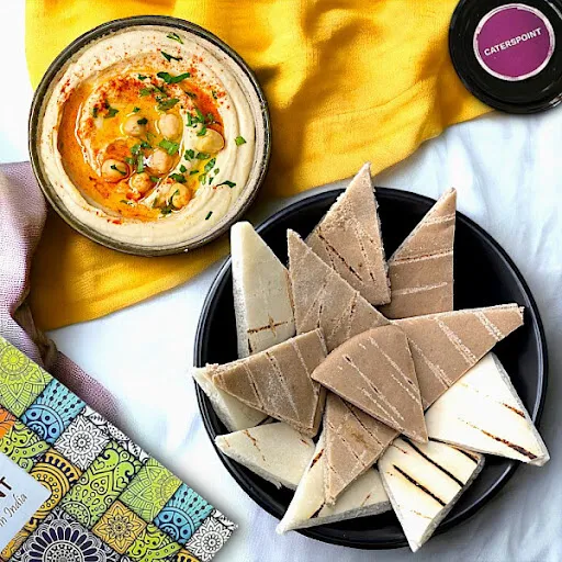 Hummus With Pita Triangles