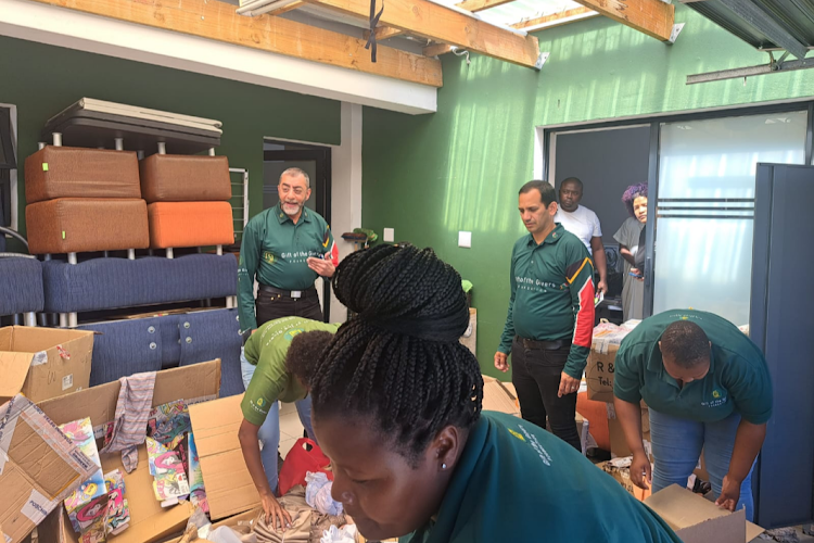 Cape Town metro police arrested 10 people and recovered relief packs, meant for fire victims, that were stolen from Gift of the Givers' warehouse at the weekend.