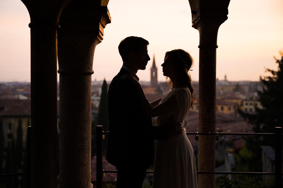 Fotógrafo de casamento Taya Kopeykina (tvkopeikina). Foto de 18 de outubro 2016