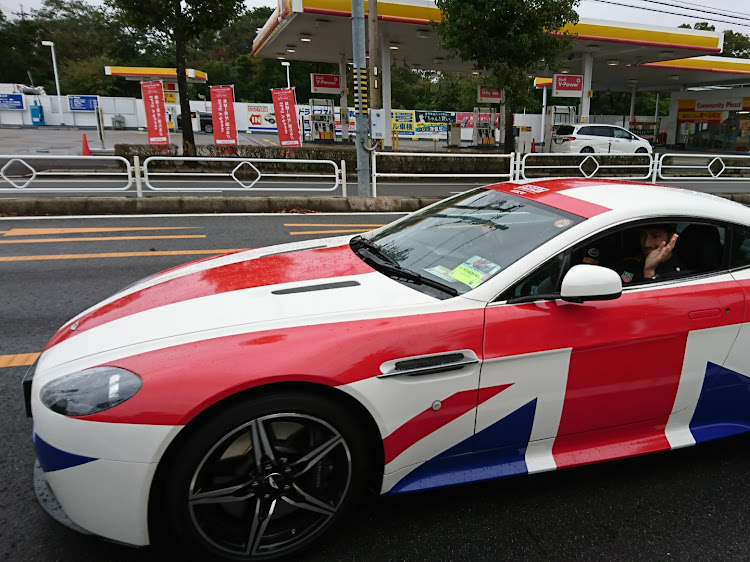 いさむさんが投稿したアストンマーティン・F1・レッドブルに関するカスタム事例の投稿画像1枚目