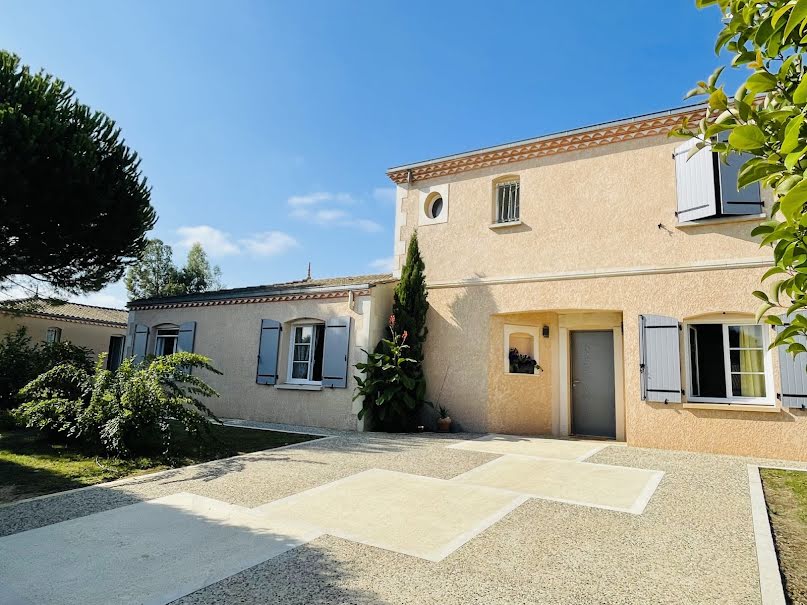 Vente villa 8 pièces 206 m² à Saintes (17100), 708 975 €