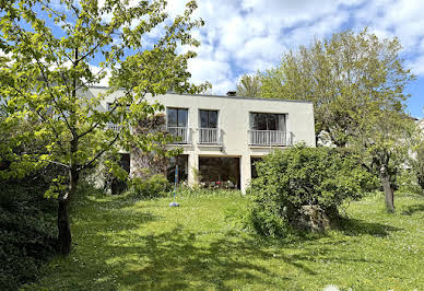 Maison avec terrasse 1