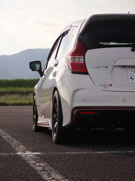 ノートの日本ツラ百選・ノートe-POWER NISMO S・ノートニスモ・TE37sonic・洗車に関するカスタム事例の投稿画像2枚目