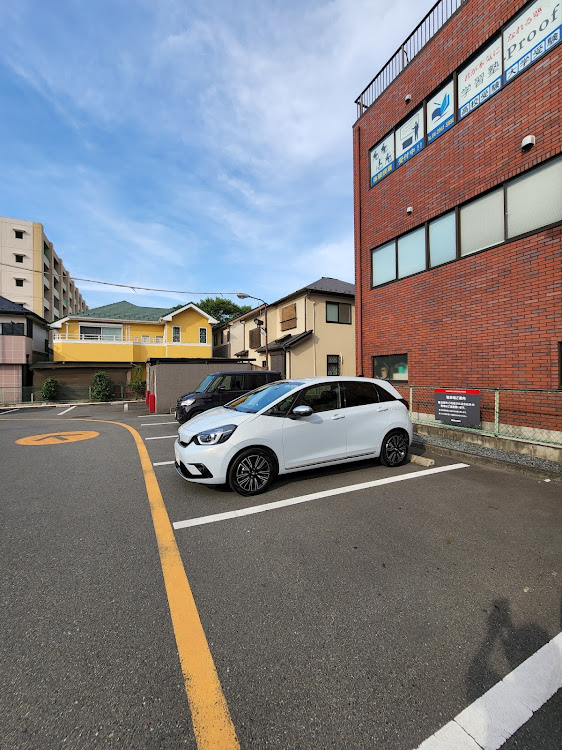 フィットの自宅の駐車場・マクドナルド新所沢店・アップルパーク西友新所沢店・タイムズマツモトキヨシ所沢緑町店・原眼科に関するカスタム事例の投稿画像14枚目