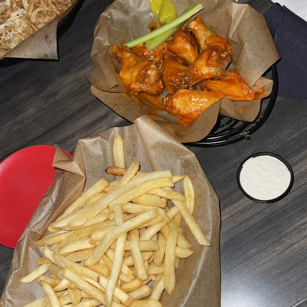 Mild wings and basket of frys