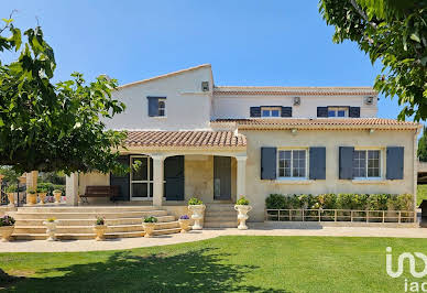 House with pool and terrace 3