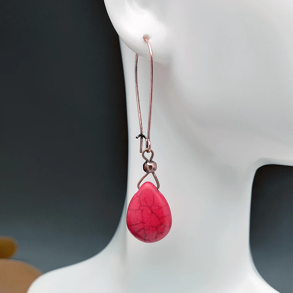 Boucles d'oreilles bohèmes goutte jaune turquoise simples et élégantes. Un accessoire parfait pour un look quotidien décontracté et ensoleillé.