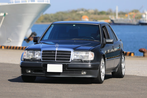 Eクラス セダン の500e W124 ポルシェ V8エンジンに関するカスタム メンテナンスの投稿画像 車のカスタム情報はcartune