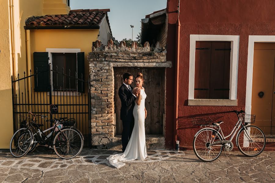 Wedding photographer Marina Gallardo (captadoresdeemoc). Photo of 25 September 2019