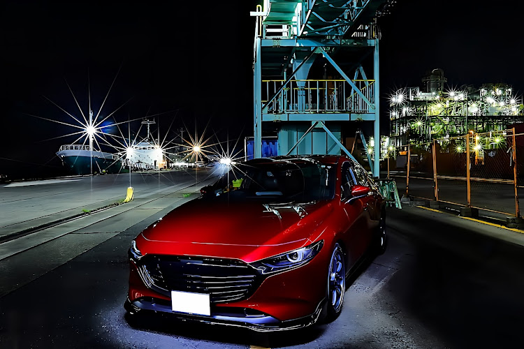 MAZDA3の広島・お盆休み・丑三つ時ドライブ😱・今夜は真月・縦構図はいいぞぉ。に関するカスタム事例の投稿画像2枚目