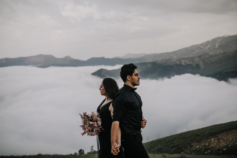 Fotógrafo de casamento Hamze Dashtrazmi (hamzedashtrazmi). Foto de 17 de julho 2019