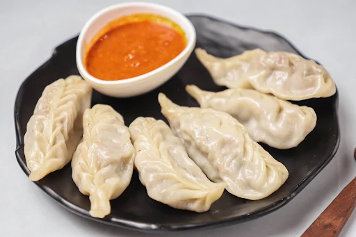 Chicken Steamed Momos [6 Pieces]