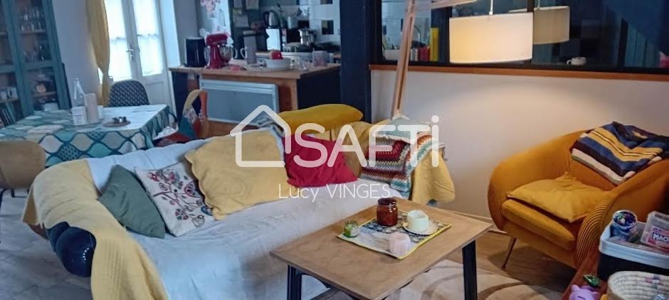 Vente maison 6 pièces 104 m² à Puy-l'Evêque (46700), 180 000 €