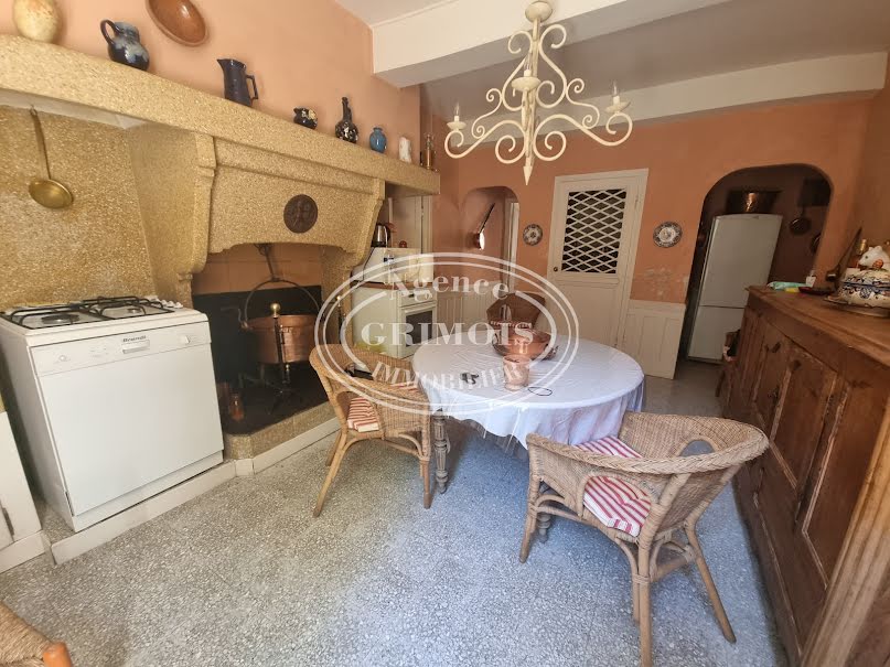 Vente maison 8 pièces 200 m² à Canet (11200), 235 000 €