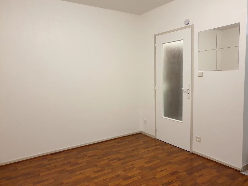 Location  appartement 1 pièce 24 m² à Strasbourg (67000), 580 €