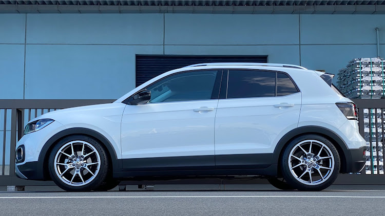 T-クロスのVolkswagen・T-Cross・SUVW・NEUSPEED RSe10・Continental Extreme Contact PLUSに関するカスタム事例の投稿画像3枚目