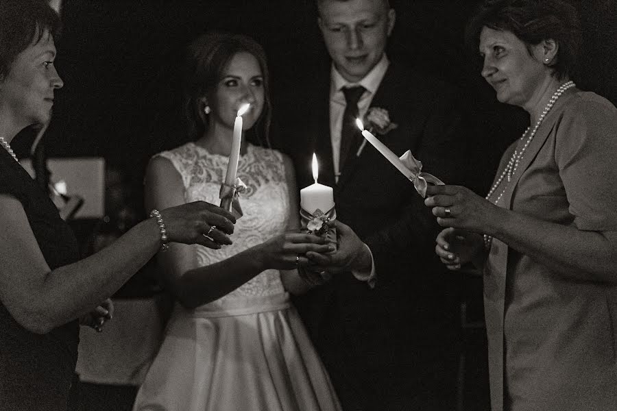 Fotógrafo de casamento Anna Sushkova (anich). Foto de 31 de outubro 2017