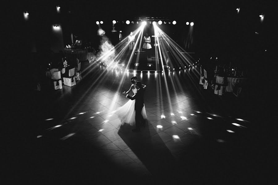 Fotógrafo de casamento Adam Szczepaniak (joannaplusadam). Foto de 23 de janeiro 2016