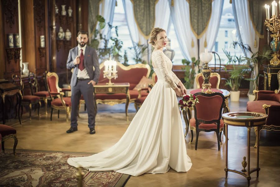 Fotógrafo de casamento Anton Basov (bassograph). Foto de 18 de outubro 2017