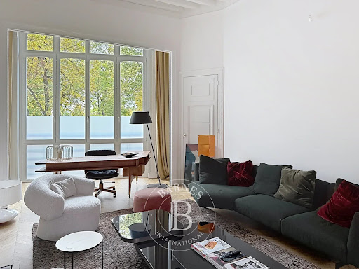 House with terrace 2