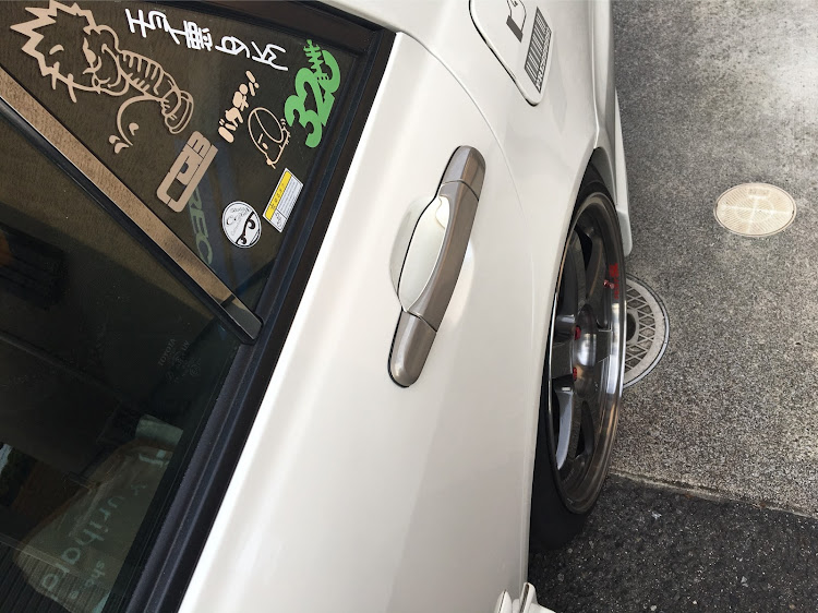 アルテッツァの詐欺車高・盛り過ぎ・タイヤ被り・あそこは被らん方が良い(笑)・スィーツ男子部(おじさん)に関するカスタム事例の投稿画像1枚目