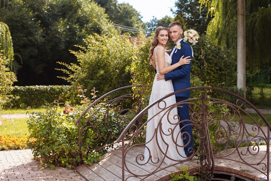 Fotógrafo de casamento Kseniya Razina (razinaksenya). Foto de 3 de novembro 2020