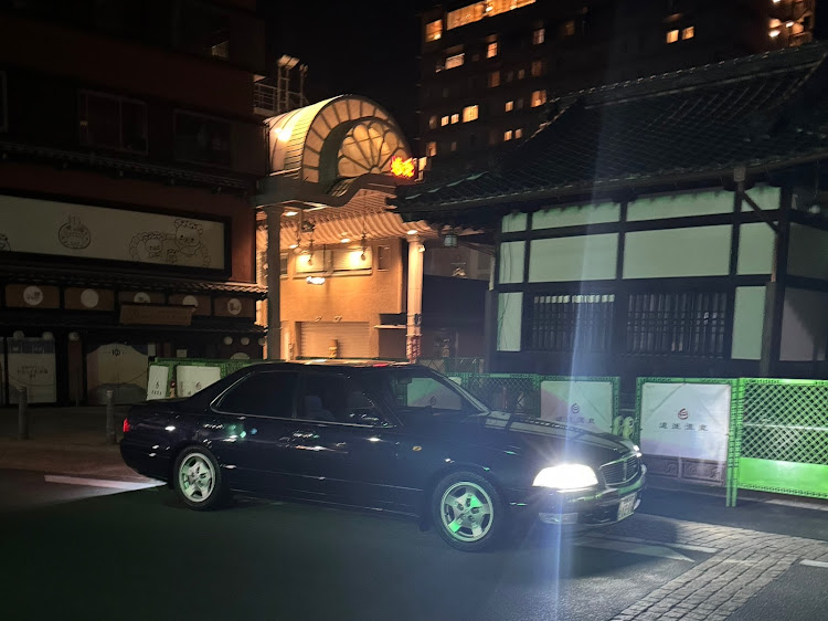 レパードのY33レパード・道後温泉本館に関するカスタム事例の投稿画像1枚目