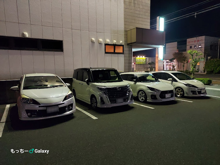 ヴィッツの岡山・おもてなし撮影会・残念な☔・車は常に綺麗に😁に関するカスタム事例の投稿画像11枚目