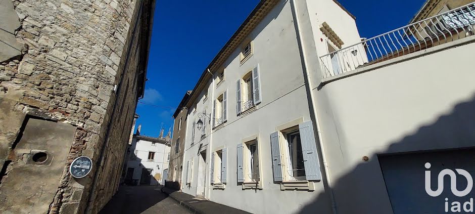 Vente maison 8 pièces 212 m² à Bourg-Saint-Andéol (07700), 260 000 €